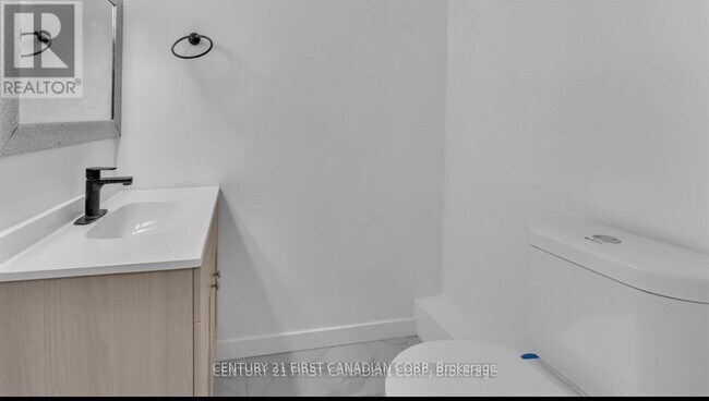 Photo du bâtiment - 413 Main St S