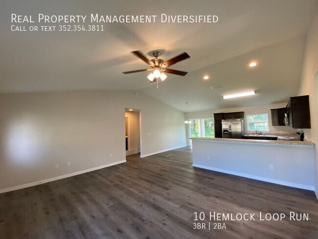 Building Photo - 10 Hemlock Loop Run