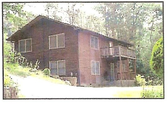 73 W Wolfcreek Rd, Lakemont, GA 30552 Apartments in Lakemont, GA