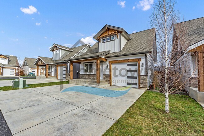 Foto del edificio - 2 Bedroom 2 Bath Home with Attached Garage Available in Coeur d'Alene!