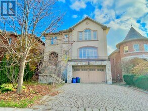 Building Photo - 25 A Oak Ave