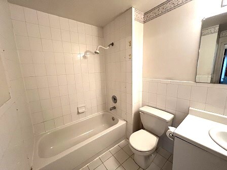 más baño - 3 Rebecca Rd