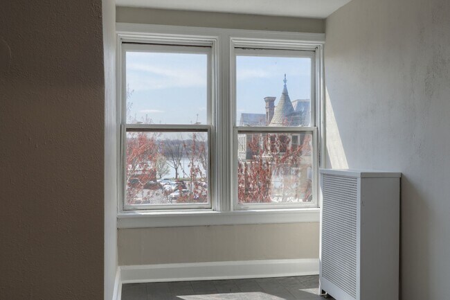 Foto del edificio - 1515 N 2nd St