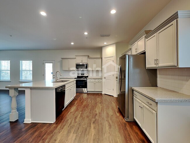 Foto del edificio - 108 Windyhill St