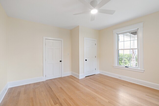 Building Photo - 71 Longview Ave