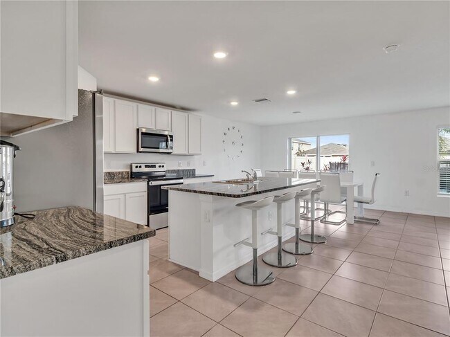 Foto del edificio - 16762 Sunburst Lake St