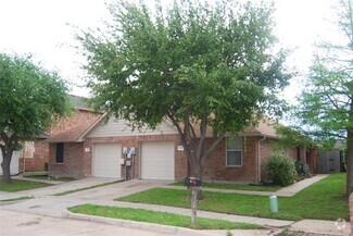 Building Photo - 330 Austin Ave