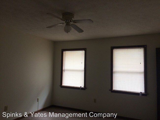 Building Photo - 113 Northwoods Dr