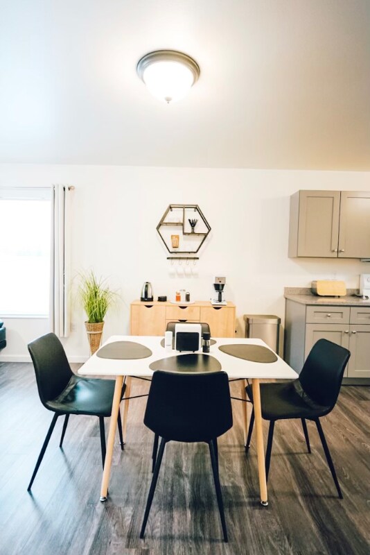 Foto del edificio - 48421 Murwood Ave