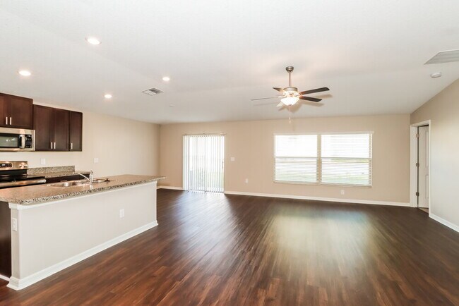 Building Photo - 1584 Blue Rose Dr