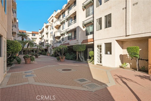 Foto del edificio - 28006 S Western Ave