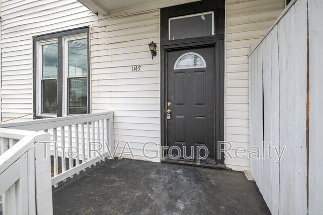 Building Photo - 1147 Farmer St