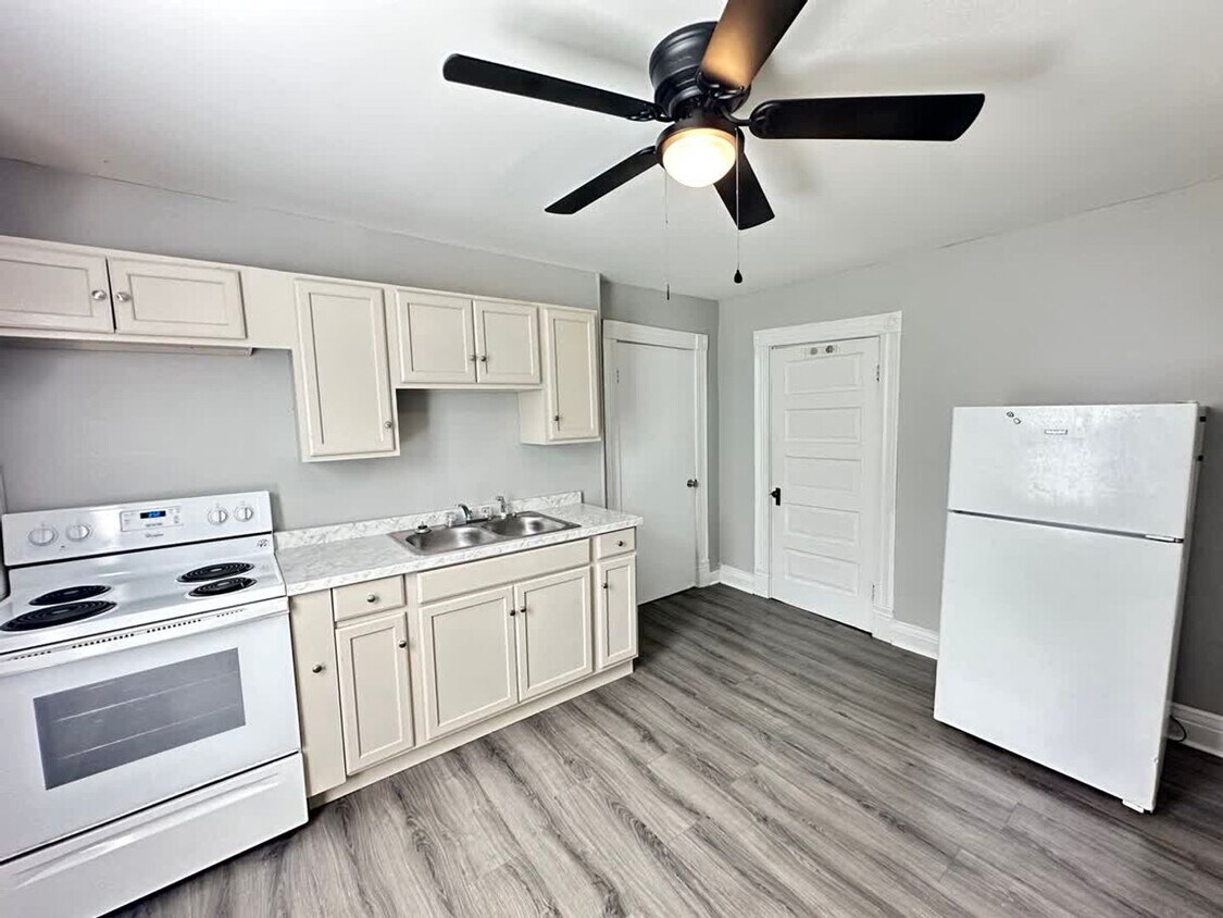 Photo - 252 E Loudon (Z1)-