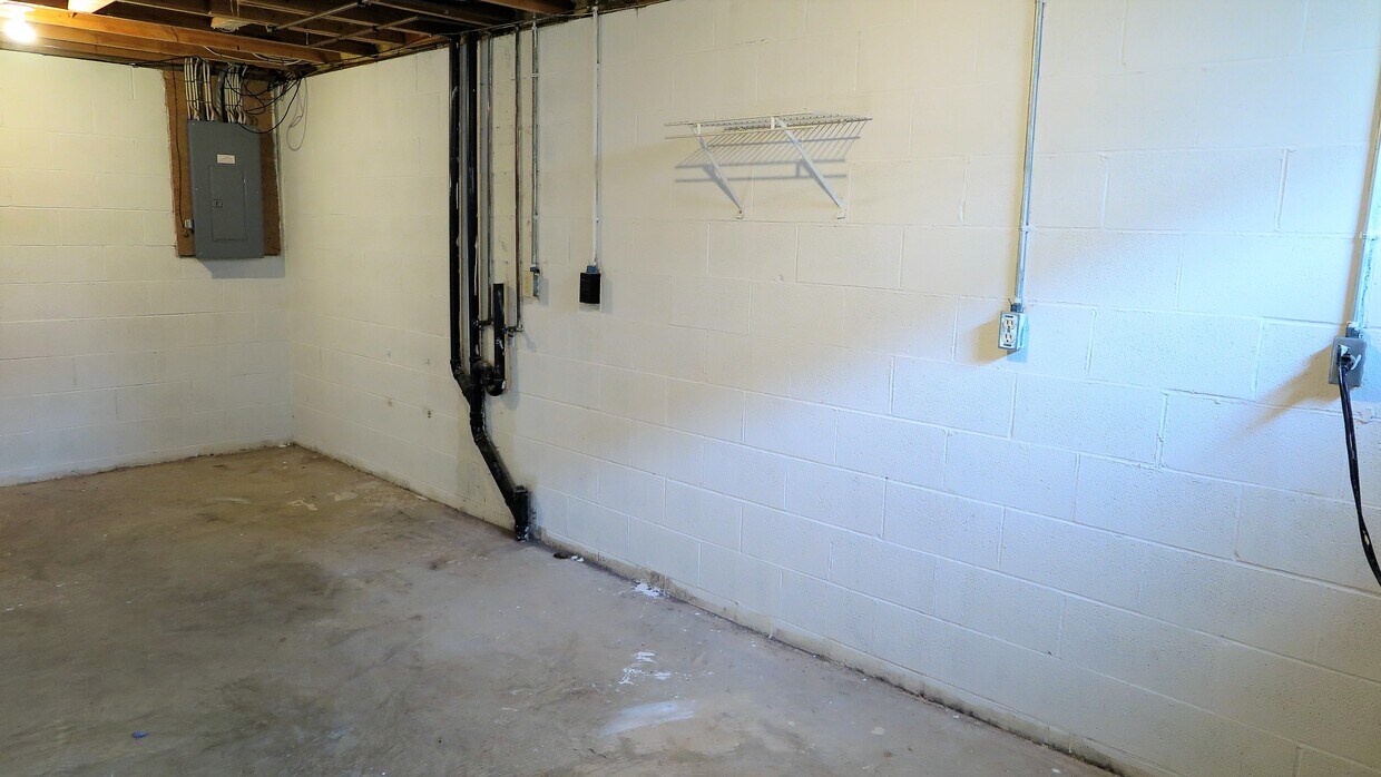 491 Applegate Ln, Delaware, OH 43015 Townhome Rentals in Delaware OH