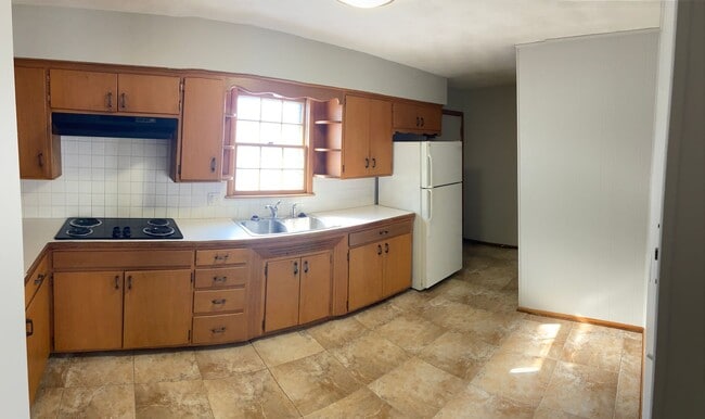 Foto del edificio - 623 N Belview Ave