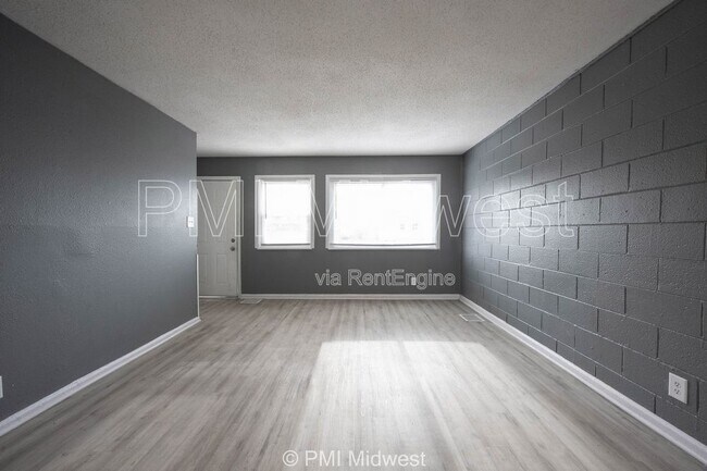 Foto del edificio - 6060 E 16th St