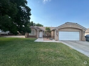 Building Photo - 2695 E 370 N
