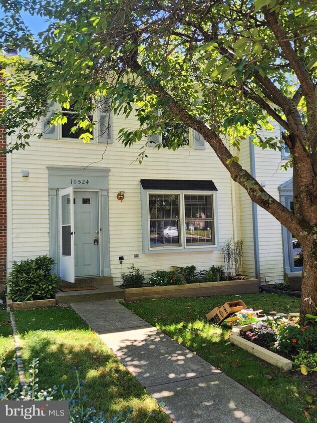 Primary Photo - 10524 Apple Ridge Rd