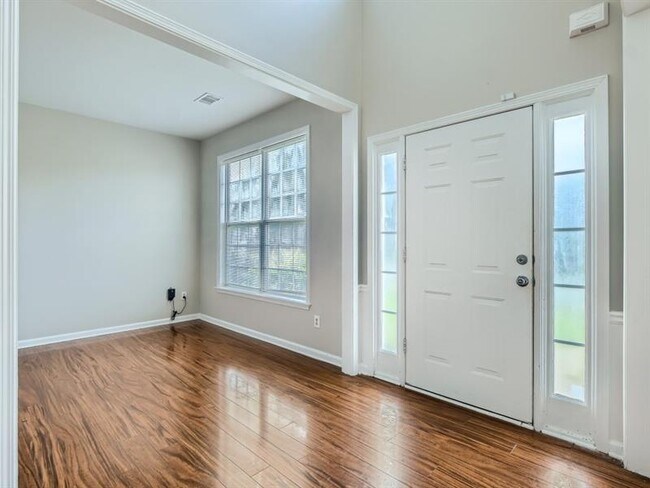 Building Photo - 2806 Donamire Way NW