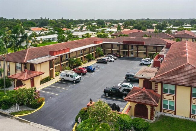 Building Photo - 10351 Regal Dr