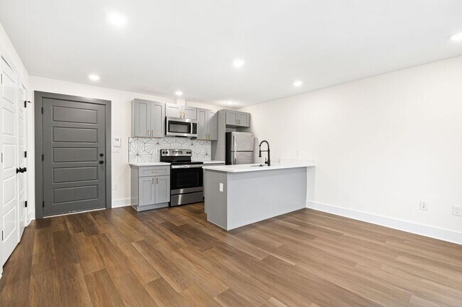 Foto del edificio - 7620 Ridge Ave