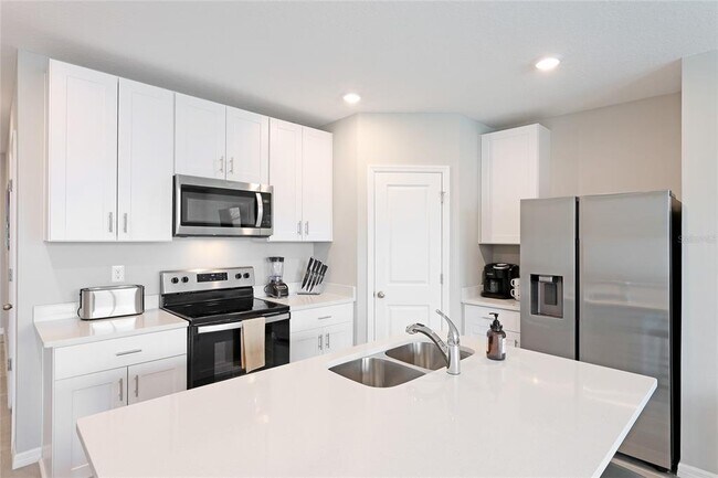 Foto del edificio - 17063 Coral Key Dr