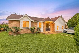 Building Photo - 10719 Carvel Ln