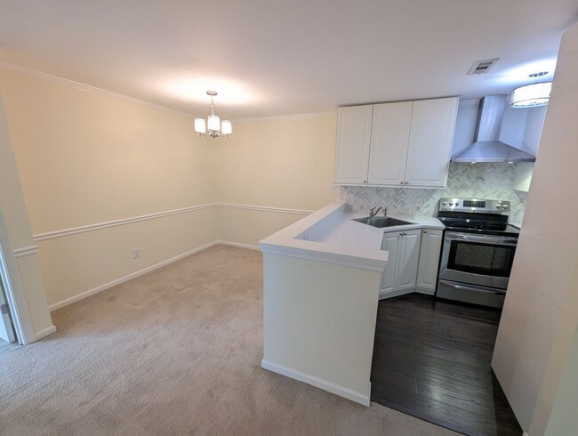 Building Photo - 104 Marshall Way Apt L, Williamsburg VA 23185