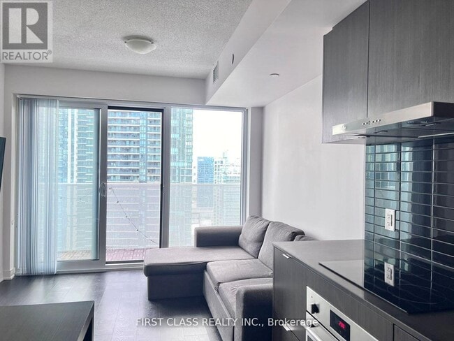 Building Photo - 88 Harbour St