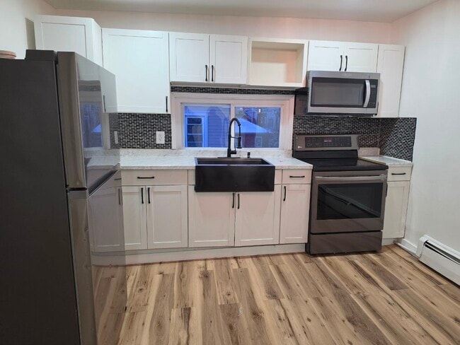 Building Photo - 100 N Pine St