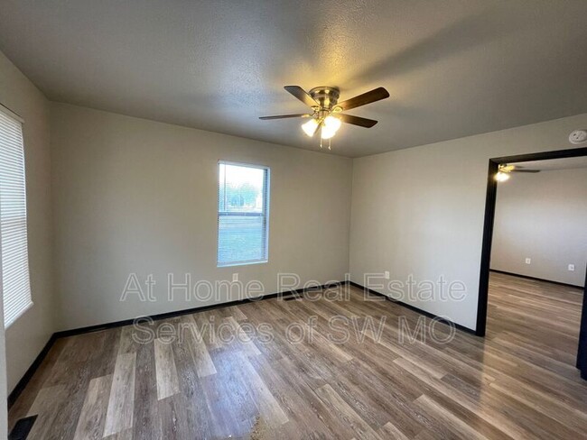 Building Photo - 1224 W Calhoun St