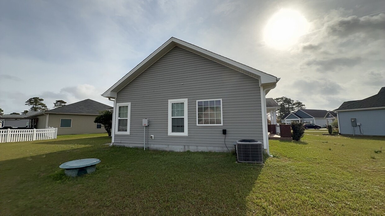 Foto del edificio - Beautiful 3 bedroom, 2 bath House