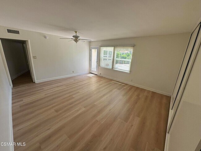 Foto del edificio - 22319 MacFarlane Dr
