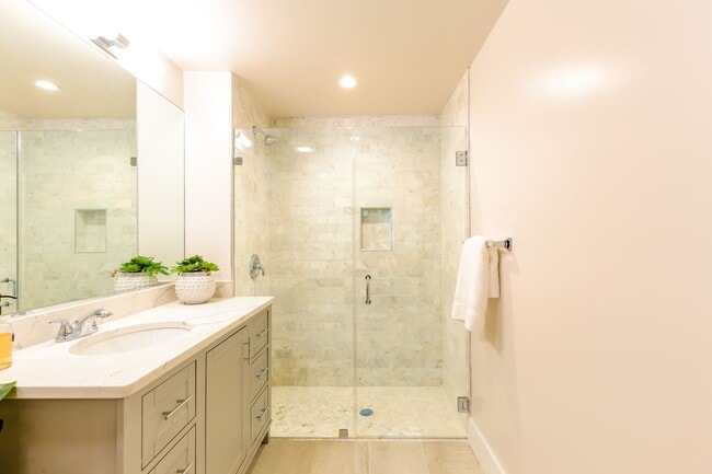 Building Photo - Parkside Living in Takoma Park – 1, 2 & 3 ...