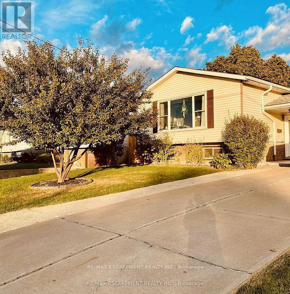 Photo principale - 143 Highridge Ave