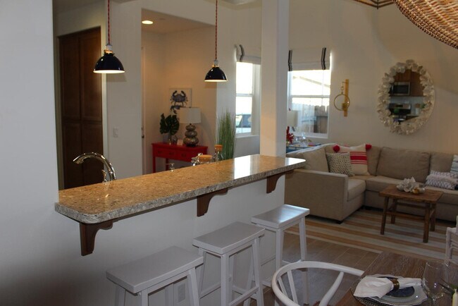Foto del edificio - Like New 3 Bedroom Home! Near shops and restaurants!