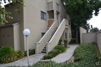 Building Photo - 1420 Foothill Meadows Ct