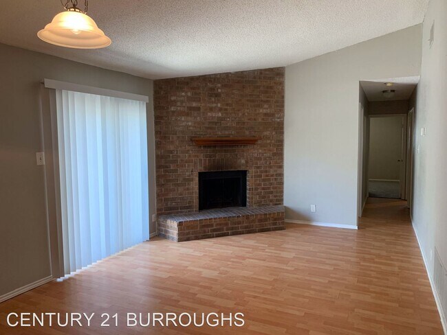 Building Photo - 3 br, 2 bath House - 14424 Woods Hole
