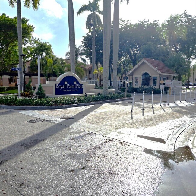 Building Photo - 15770 SW 106th Terrace