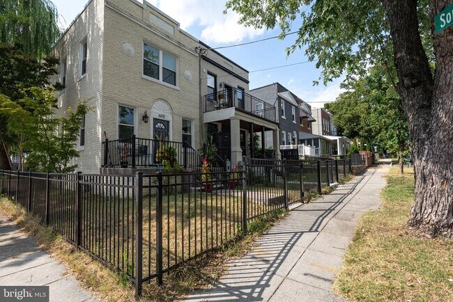 Building Photo - 6314 7th St NW