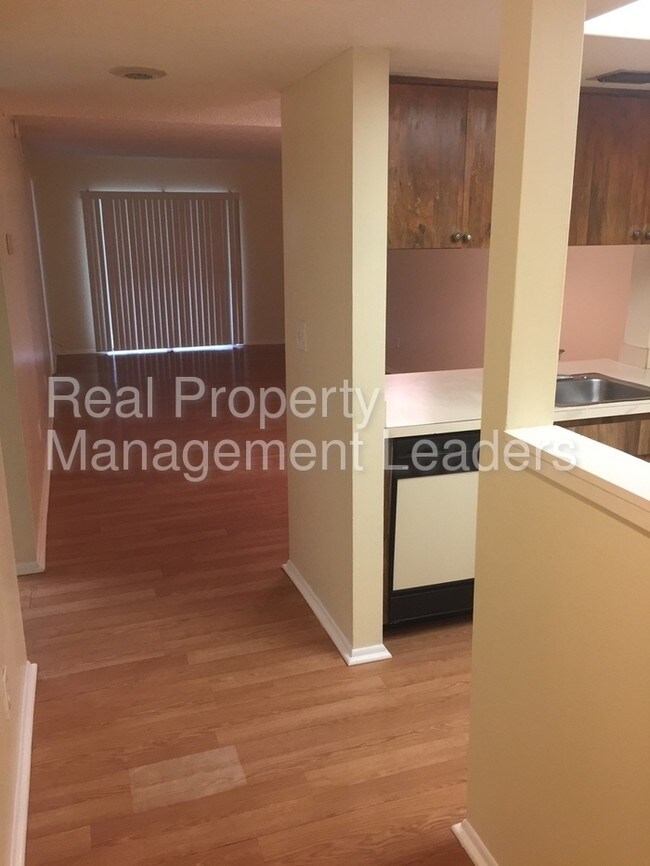Building Photo - 4973 Puritan Cir