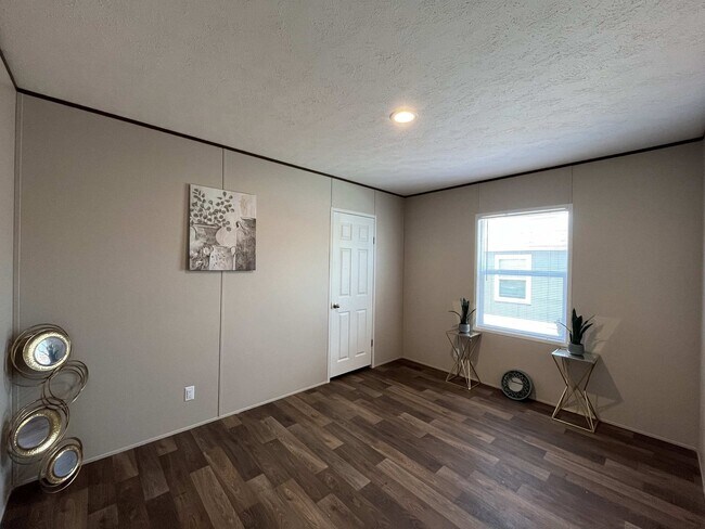 Foto del edificio - 12108 McGuire Wy