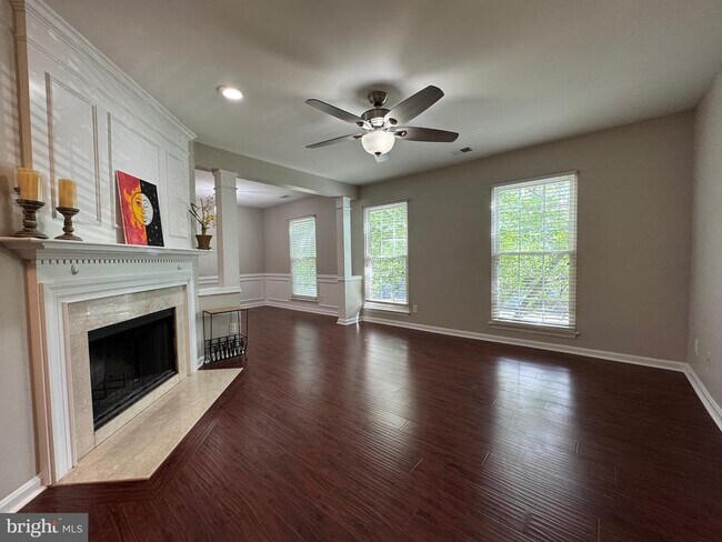 Foto del edificio - 8141 Bayonet Way