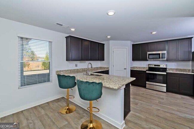 Foto del edificio - 244 Overlook Rd