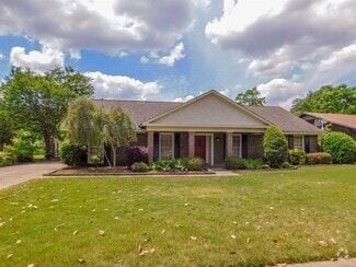 Building Photo - 212 Davors Dr