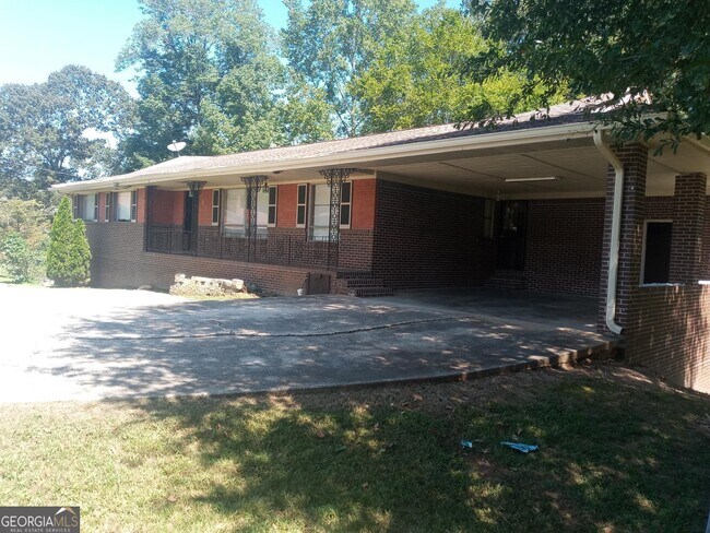 Building Photo - 6564 Charles Dr