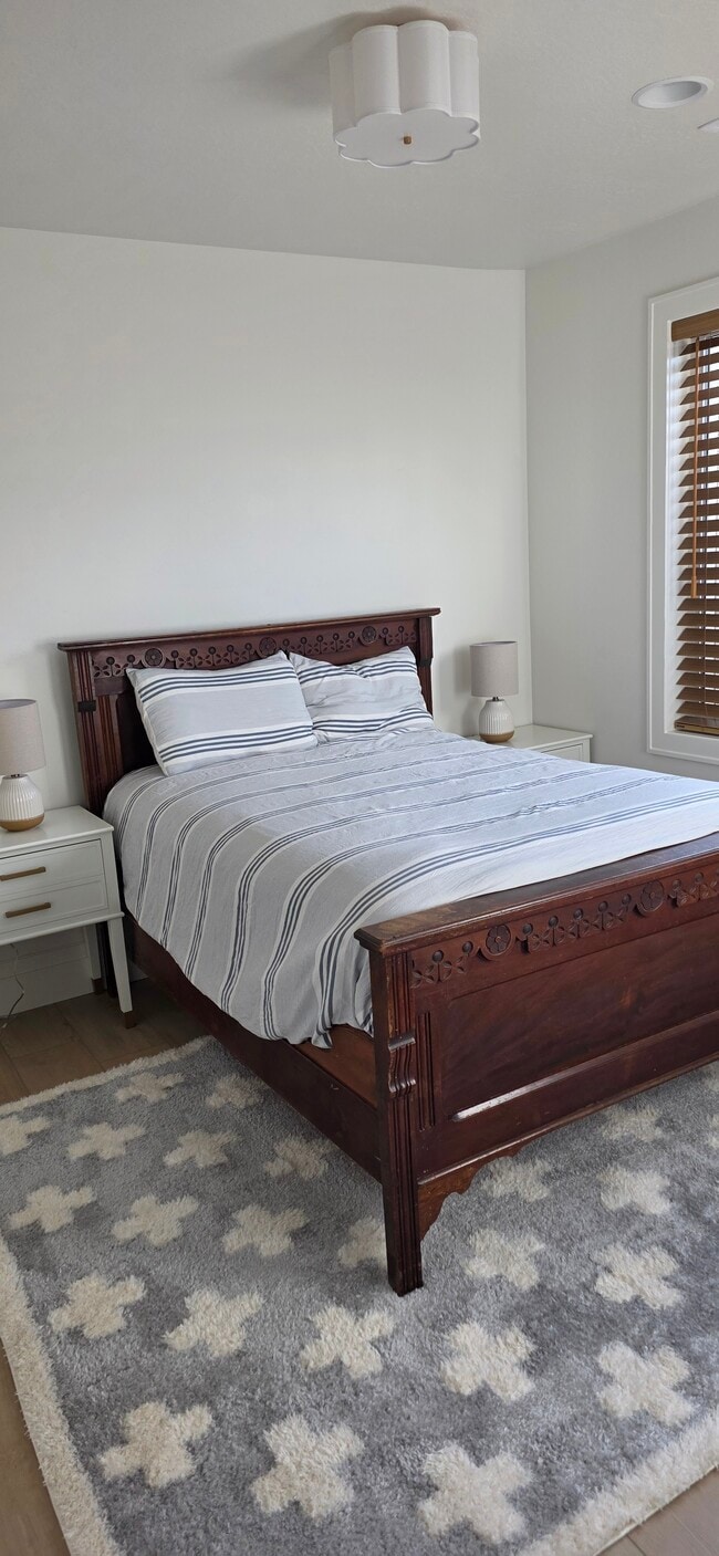 Bedroom 2 - 107 S Moonlit Rd