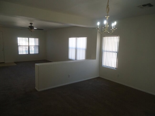 Foto del edificio - Nice 3/2 rental immediately available in Rancho Gabriela Subdivision