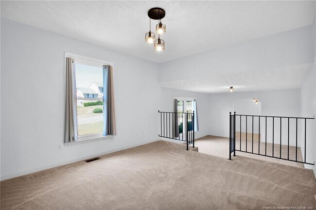 Building Photo - 833 Wigwam Dr
