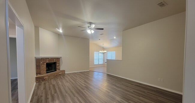 Building Photo - Spacious Four Bedroom Home in Frenship ISD Lubbock TX
